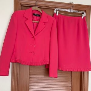 Kasper Women’s Suit with Pleats